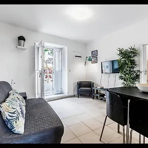 Apartment Home4u - Mouraria Typical Neighborhood